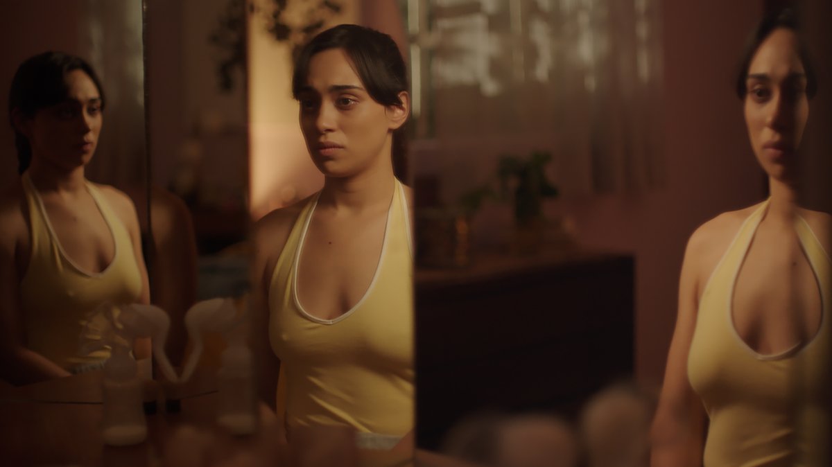 CinemaTropical's tweet photo. Mexican horror HUESERA: THE BONE WOMAN by @mgarzacervera is the Best Ranked Movie of the Year on @RottenTomatoes 
https://t.co/GDVxtyEFA5 https://t.co/hdjAHgjauO