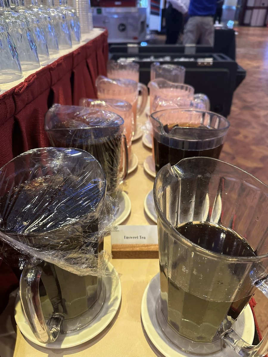 UKROBL1's tweet photo. How do you know you are at a NC conference #1 #lotsofTea @jzalkin @ktcollopy @ProdigyEMS @EMS1 https://t.co/vle7beNiHy