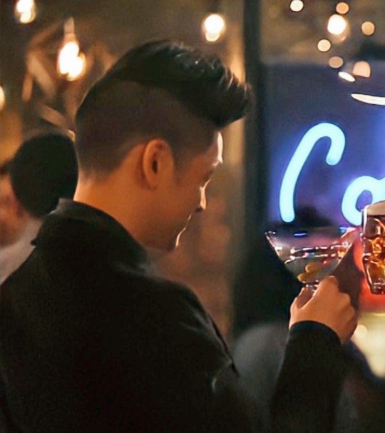 CraziestCupcake's tweet photo. To them 🥂♥️

#MalecMonday
#Shadowhunters https://t.co/f76DsWRjmn