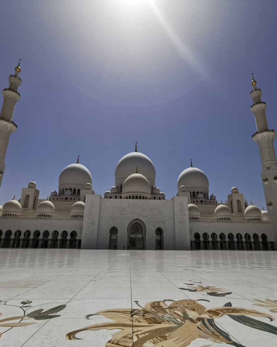 WorldComplete1's tweet photo. Great day in #abudhabi today. Can't wait to explore #Dubai tomorrow. #UAE

#Travel #TravelBlog #WorldComplete #WritingCommunity #fun https://t.co/yR6dk4VNtA