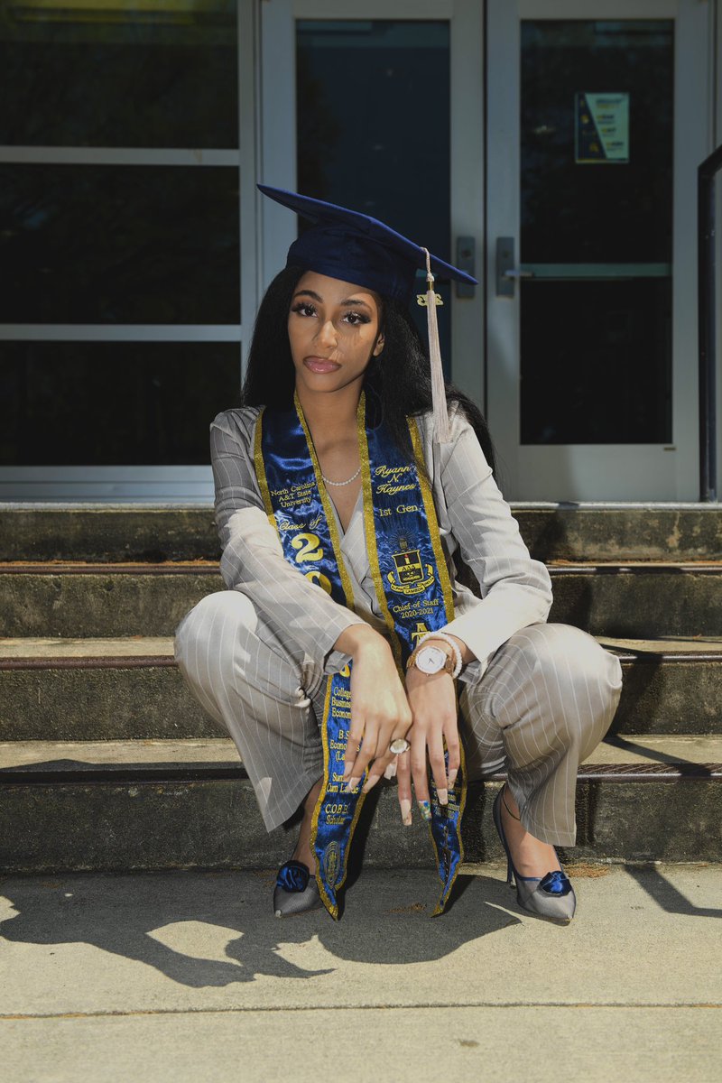 xoxree__'s tweet photo. Blessed, Highly Favored, And Highly Decorated ✨ 12 days until I graduate from the ILLUSTRIOUS North Carolina Agricultural and Technical State University 💙💛 #ncat https://t.co/oUHSXrXxaD