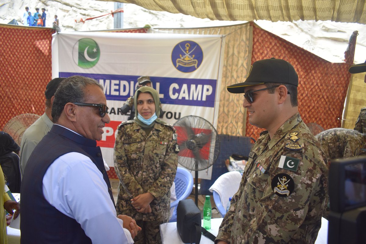 Shrihinglajmata's tweet photo. Amazing initiative by Pakistan Coast Guard during #HinglajFestival2023, providing free medical check-ups and medicines to pilgrims. This thoughtful gesture is truly commendable and a shining example of hospitality towards visitors.
#PakistanZindabad
#PakistanCoastGuard
#Pakistan https://t.co/8ICEKm7YAi