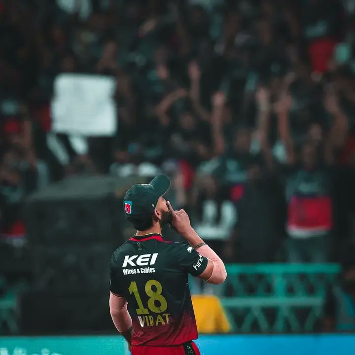 viratain_inu18's tweet photo. 𝗜𝗳 𝗬𝗼𝘂 𝗔𝗿𝗲 𝗕𝗮𝗱 , 𝗞𝗼𝗵𝗹𝗶 𝗜𝘀 𝗬𝗼𝘂𝗿 𝗗𝗮𝗱 👑🔥

Virat Kohli 🥸❤️#ViratKohli𓃵 #kingkohli #royalchallengersbangalore #viratkohli #revage #aggresion #viratkohlifanpage #viratkohliclub https://t.co/OlqkGdEtLu
