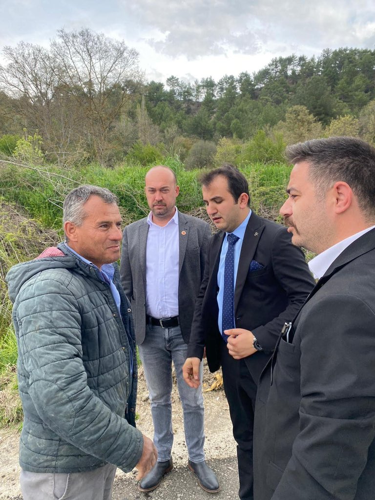 aliakguntr's tweet photo. 📍Boğazdere

28. Dönem Milletvekili Adayımız Hüseyin YÜKLET ve yönetim kurulu üyelerimizle birlikte Boğazdere Mahallemizdeyiz. 

Devlet ve Milletiyle Herşeyden Önce TÜRKİYE 
#MHP
#ACIPAYAM https://t.co/SwcIlv6JmA