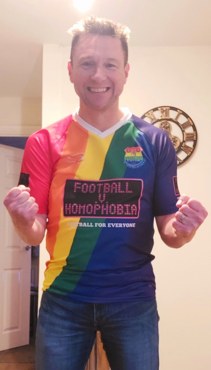 As much as anything related to #Everton can be described as 'lucky', this @RainbowToffees top has been the luckiest over the last 2 years. 

Time to see if it can work its magic one more time 🌈 

#UTFT 💙💙💙
#LEIEVE #FootballForEveryone