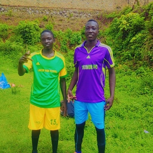 JamesTezikya's tweet photo. Football https://t.co/CoTsnflmK7