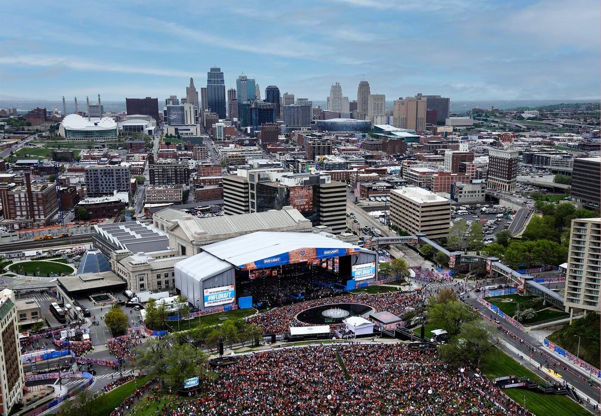 Mark Donovan tweet media