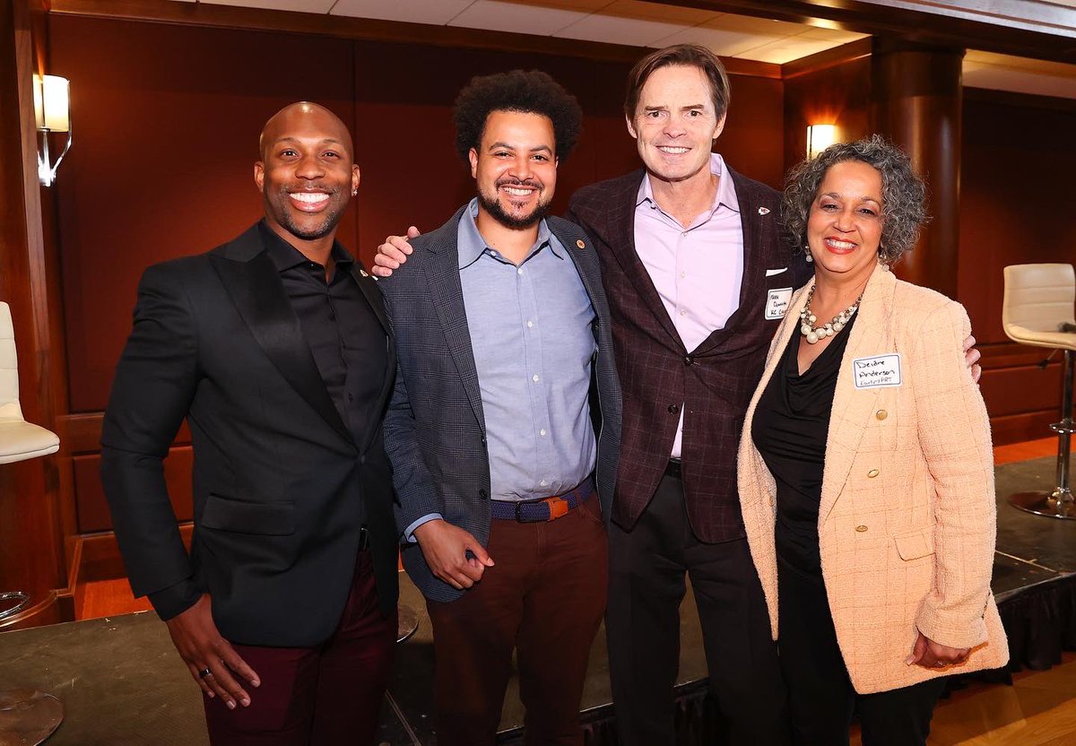 Mark Donovan tweet media