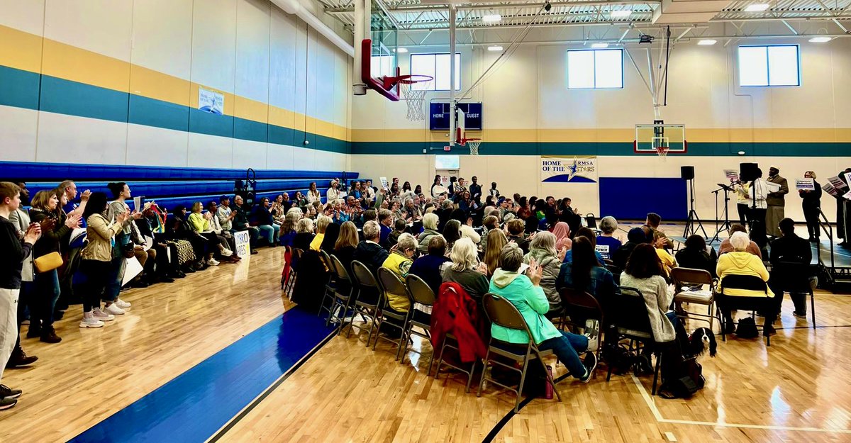 🧵1/5 Something big happened in #RochMN on Saturday. 200 members of the community from 14 churches, mosques, &amp; community groups rallied to make MN #TheBestState for care as the #MNLeg enters its final 3 weeks of session.

Check out the livestream: facebook.com/ISAIAHMN/video…