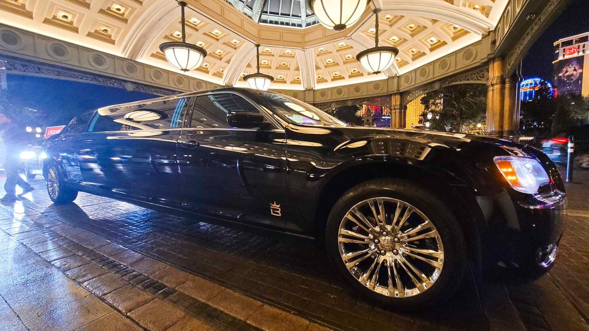 belllimolv's tweet photo. Get the red carpet treatment with us for your night out in Las Vegas! 

Our luxury limos will make you feel like a celebrity as you arrive at your favorite Vegas destinations.  

Schedule your limo ride today https://t.co/FlkqBPiOUy 

#VegasLifestyle #LasVegasBlvd #VegasTrip https://t.co/0GSJMFg7GF