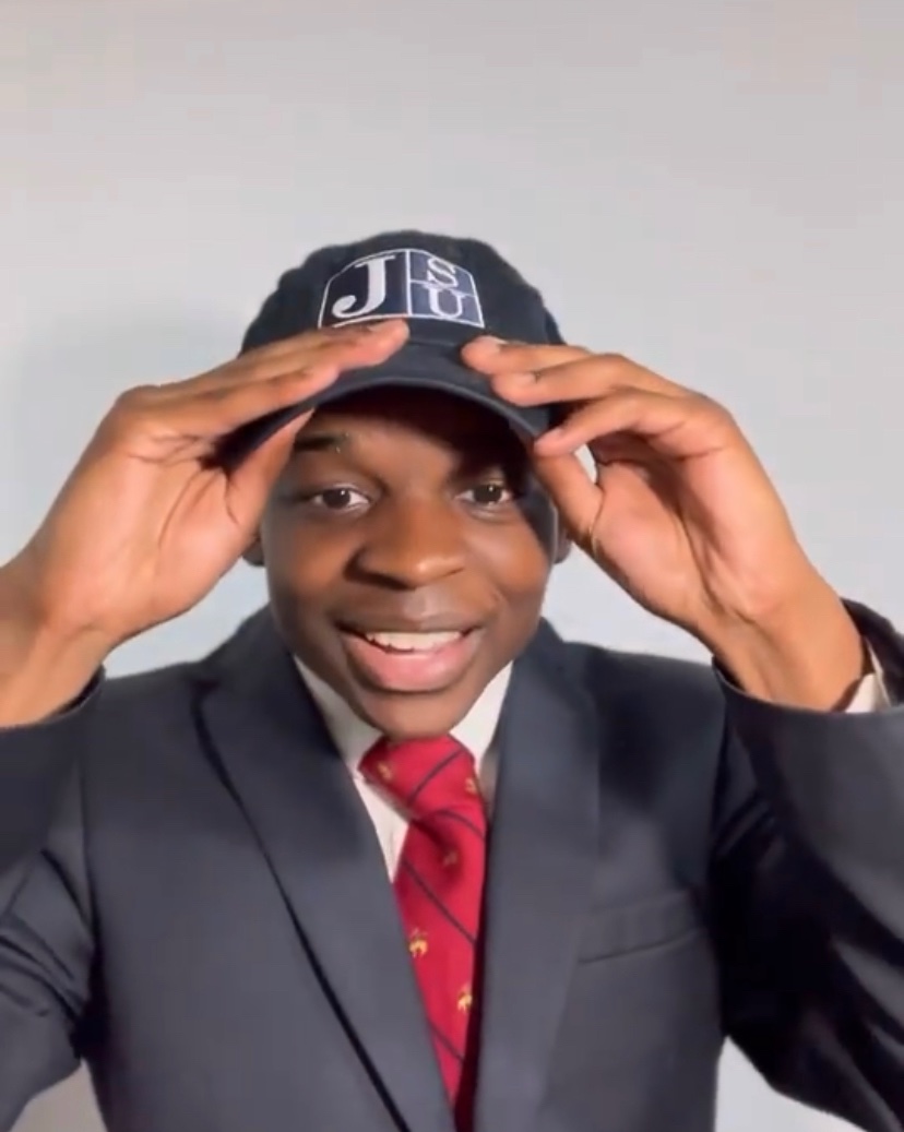 enrollJSU's tweet photo. Congratulations to JSU’s  2pm Winner!!! Justus Merkerson 💙🤍🐯 #jsuready #jsu27 #NationalDecisionDay https://t.co/RMCDUguG0P