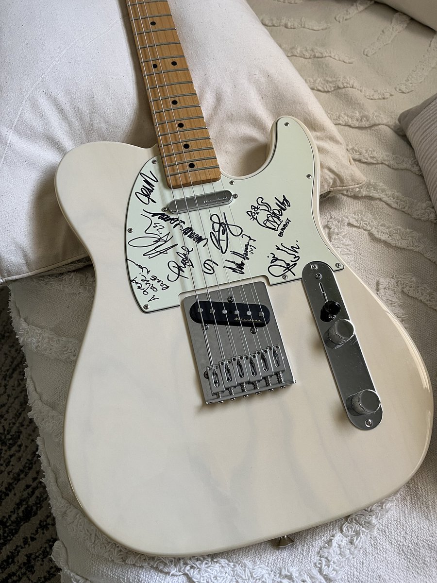 We’ll be raffling off this signed #Telecaster at our EP Release Show at <a href="/MintLA/">The Mint</a> on Saturday May 6! Part of the proceeds will be going to #charity! Come to the show and try to win this sweet #guitar! #themintla #tele #goodcause