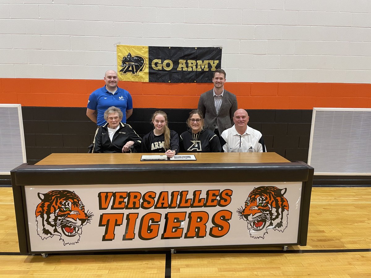 Congratulations and best of luck to Tiana Mescher as she signs to swim at West Point.