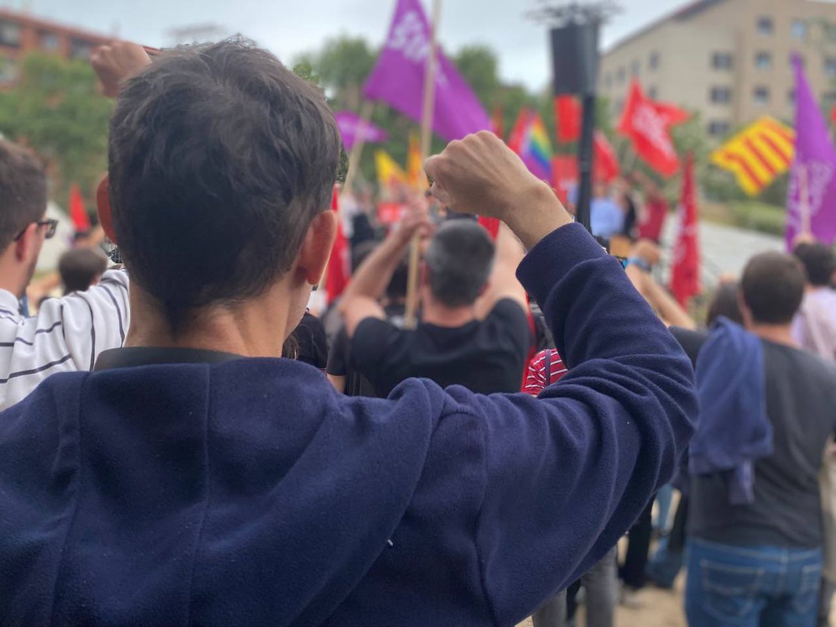 🗣️Avui ens hem manifestat per reclamar una millora dels salaris i unes pensions dignes!

✊El sindicalisme té un paper fonamental en la lluita per unes millors condicions laborals. Cal que ens organitzem amb el sindicat de classe, feminista i independentista de Catalunya: