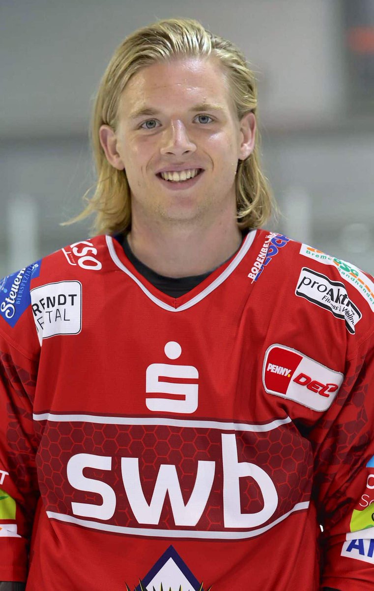 2850Fischtown's tweet photo. Moritz #5Wirth verlässt Bremerhaven 
wie die #FPB via Facebook vermelden wird Moritz nicht länger am #WKPlatz seine Stiefel schnüren 
lt @EishockeyN zieht es den 24 jährigen Verteidiger ins Dorf um Rath 

#NeuesVomWKPlatz https://t.co/ymZzKZOEox
