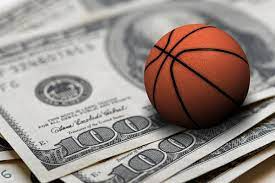 Need money for college? Scan <a href="/EIFdotorg/">Education is Freedom</a>'s Scholarship QR Code. Also, see if you're eligible for
the Nancy Lieberman Charities $10,000 student athlete scholarship due May 19. Go to everyonegives.org/nancy-lieberma….
#GetYourMoneyMonday #EducationIsFreedomCares