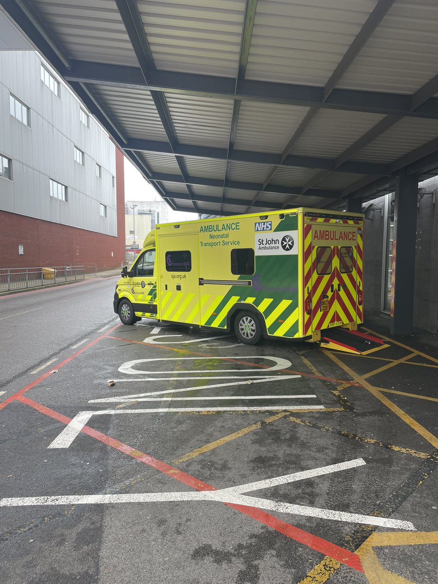 First operational shift today for the <a href="/ConnectNW_Neo/">Connect North West</a> bespoke ambulances! <a href="/SJAOperations/">St John Ambulance’s Operations Team</a>