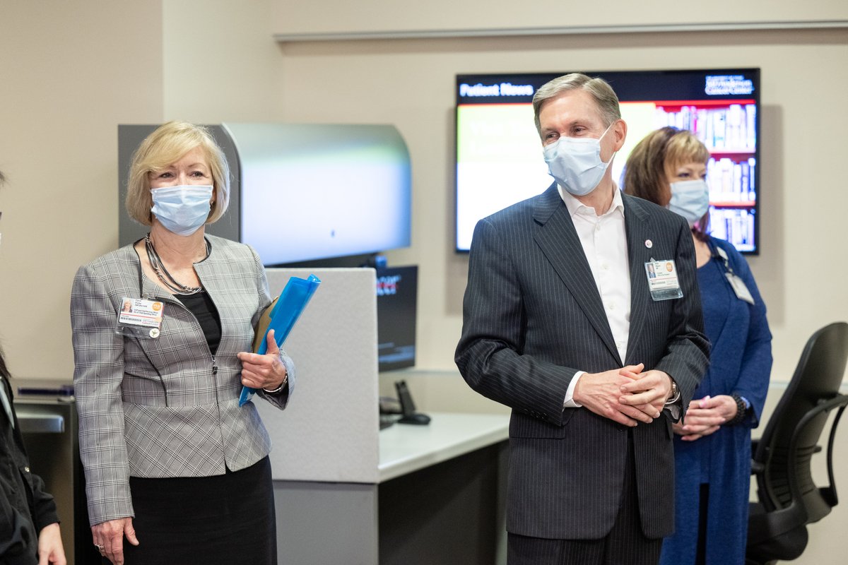 Peter WT Pisters, MD (@ppisters) on Twitter photo Great to kick off National Nurses Month and celebrate our remarkable nursing colleagues as I rounded w/<a href="/CarolPorterDNP/">Carol Porter DNP, RN, FAAN</a> in <a href="/MDAndersonNews/">MD Anderson Cancer Center</a>' Lymphoma and Myeloma Center. Thanks to all of our nurses for your innovative efforts, excellence and commitment to our patients. #EndCancer Great to kick off National Nurses Month and celebrate our remarkable nursing colleagues as I rounded w/<a href="/CarolPorterDNP/">Carol Porter DNP, RN, FAAN</a> in <a href="/MDAndersonNews/">MD Anderson Cancer Center</a>' Lymphoma and Myeloma Center. Thanks to all of our nurses for your innovative efforts, excellence and commitment to our patients. #EndCancer