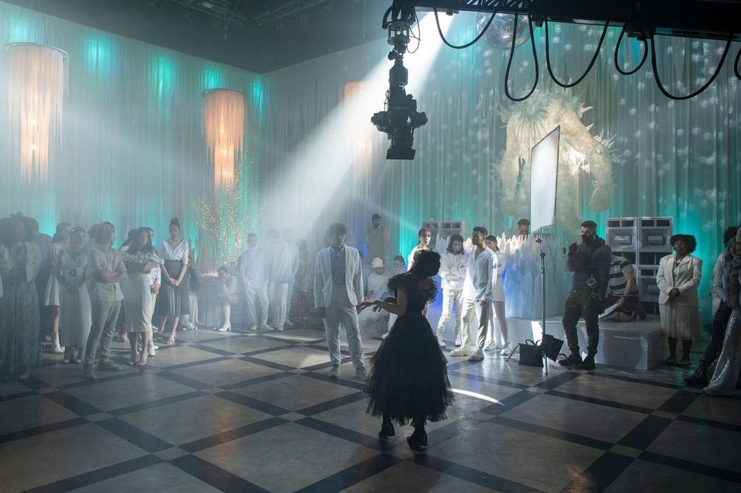 TheIndepAwards's tweet photo. Put your dancing shoes on!

📷: Vlad Cioplea/@netflix 🎬SUBMIT:
.
.
.
.
#theindendentawards #tia #filmfreeway #independentawards #scriptcontest #onlyfilmmakers
#filmmakerlife #filmmaker #filmdirector #actor #actress #filmawards #filmfestival #cinema #movie
#cannes #film https://t.co/pU4l91y4KN