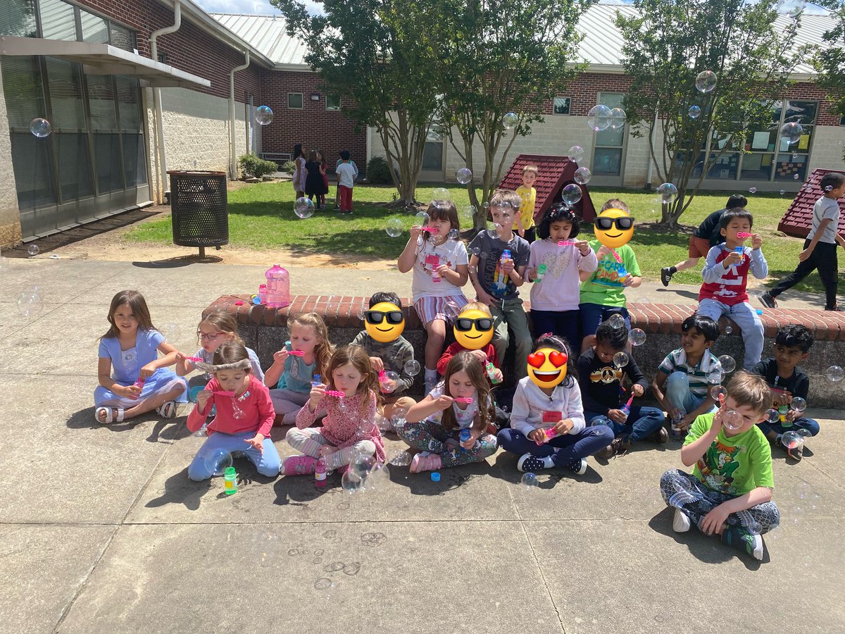 Mrs. Ayscue tweet media