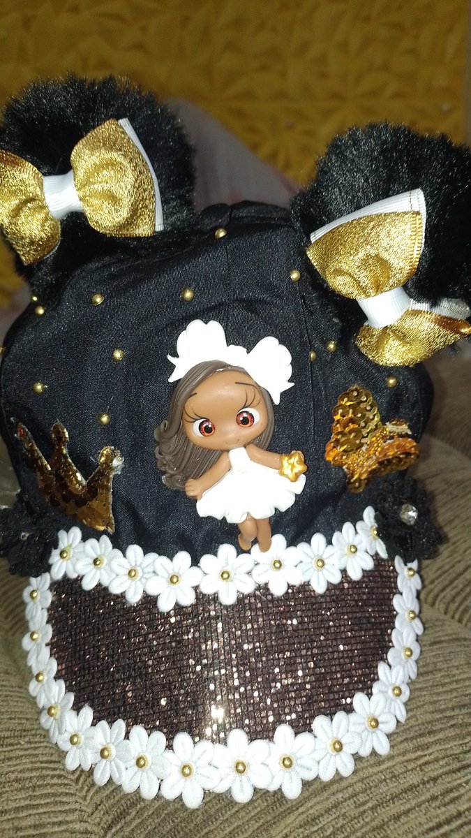 MimosSelma's tweet photo. Aquele boné personalizado pra sua princesa e pra vc❤️ https://t.co/GwsAEeoqnn