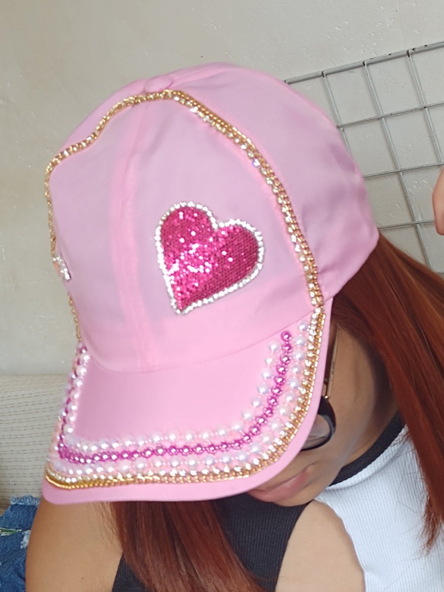 MimosSelma's tweet photo. Aquele boné personalizado pra sua princesa e pra vc❤️ https://t.co/GwsAEeoqnn