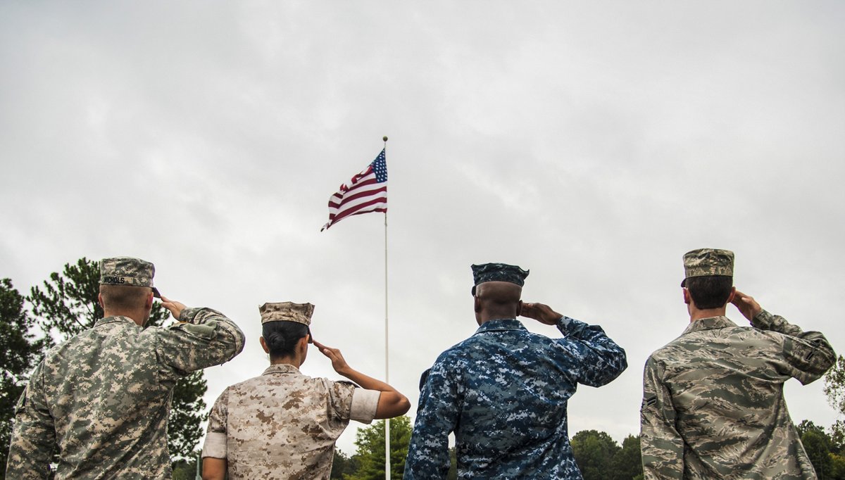 Happy #LoyaltyDay! On May 1st, we honor those who commit themselves to our country, whether they be members of the military or citizens serving in their communities. Today, show some love for the good ole’ U.S. of A. 🇺🇸 Raise your flag, thank a patriot in your community, or