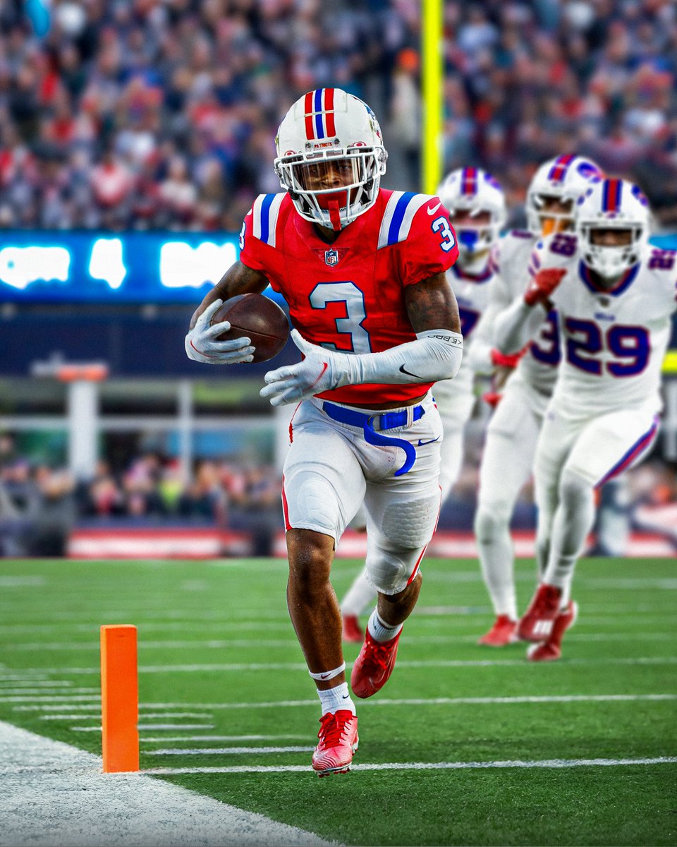 Pop’s sticking with the red, white and blue. 

<a href="/popshotta3/">DeMario Douglas3️⃣</a> x <a href="/Patriots/">New England Patriots</a>