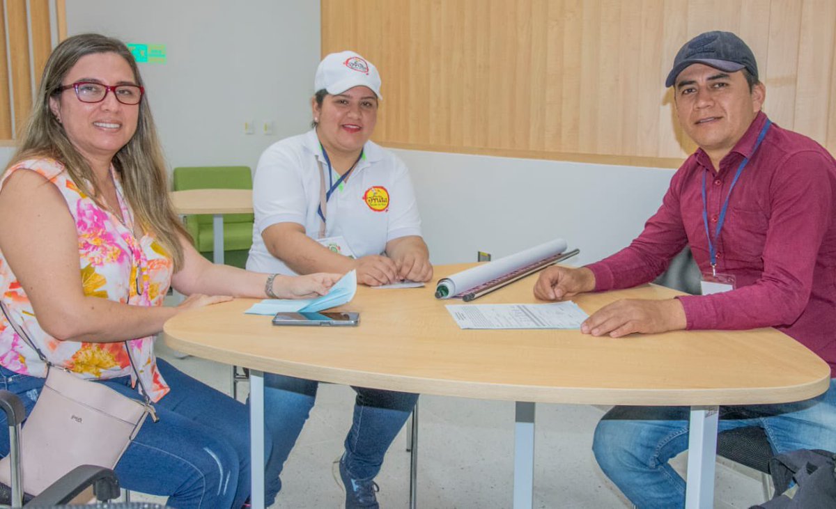 HuilaGob's tweet photo. estratégicos, encaminada a fortalecer los circuitos cortos de comercialización, y favorecer a los pequeños productores agropecuarios. https://t.co/7vfkY2HW9f