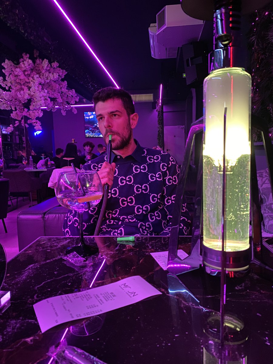 MattiaMalve's tweet photo. HANGOVER 🚭🍹
#narghilè #gintonic #night #yesterday #hangover https://t.co/rWZ1ZRa87Y