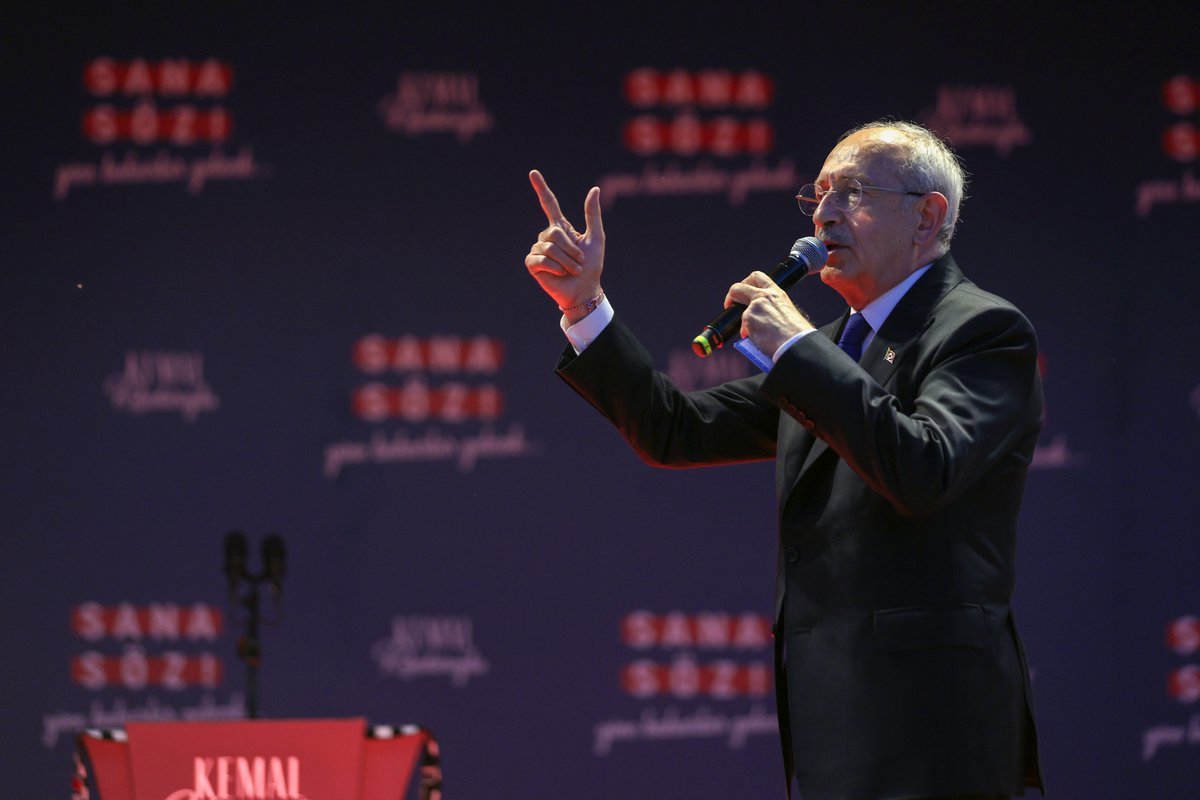 cumhuriyetgzt1's tweet photo. Kılıçdaroğlu 'bir sefere mahsus' söz verdi: Ehliyet affı gelecek mi?
https://t.co/tBd98KyRdn https://t.co/xBaglBQBKU