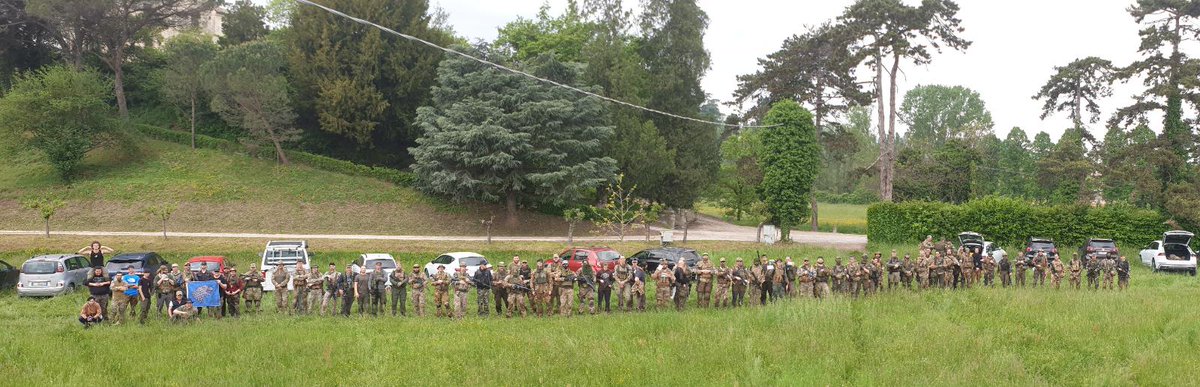 SoftairVolta's tweet photo. 90 operatori per la 4° Tappa del torneo interno VST! Grazie a tutti o soci ed ai club ospiti che hanno fatto da interdizione 💪😎 #airsoft #softair #wargame #sundaygame #friendship https://t.co/OZl0PzCXH6