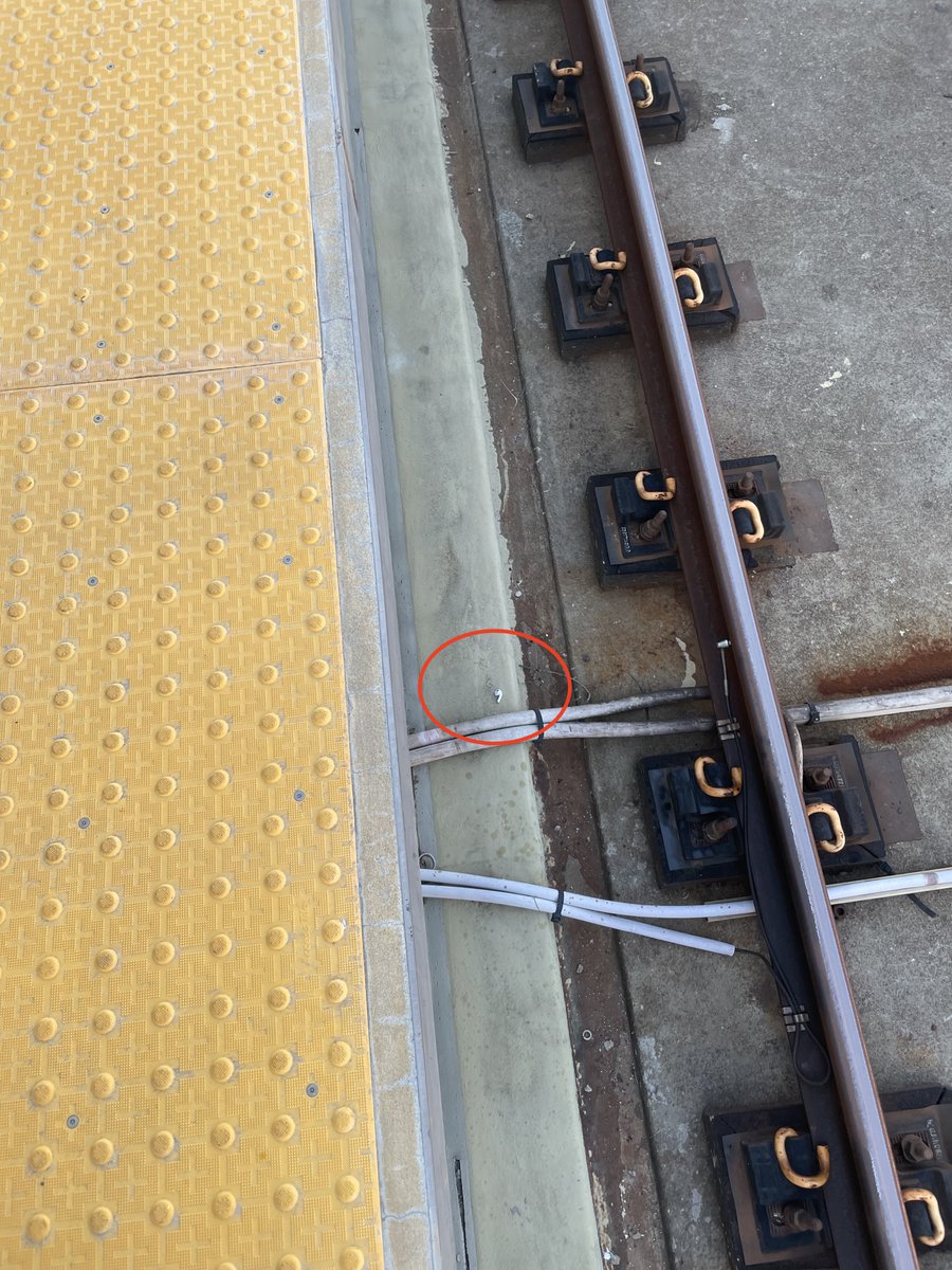 obrienmikej's tweet photo. Dropped my #airpod on the train tracks today. Thank you @bart for safely retrieving it. https://t.co/tkBuklNbRw