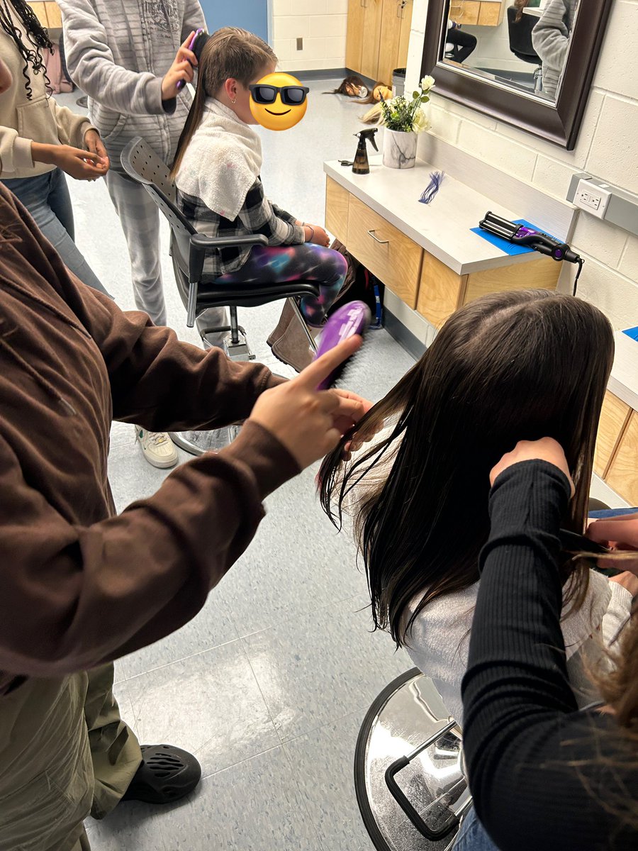 mlle_reeves's tweet photo. We love a live model session!!! Students in hairstyling pampering Ms. Deslauriers daughters in Grade 3 &amp; 5! They came in to Trinity today to have their hair cut and styled 😎😍🤩 @HolyTrinityOCSB https://t.co/7VSSTAkWuz