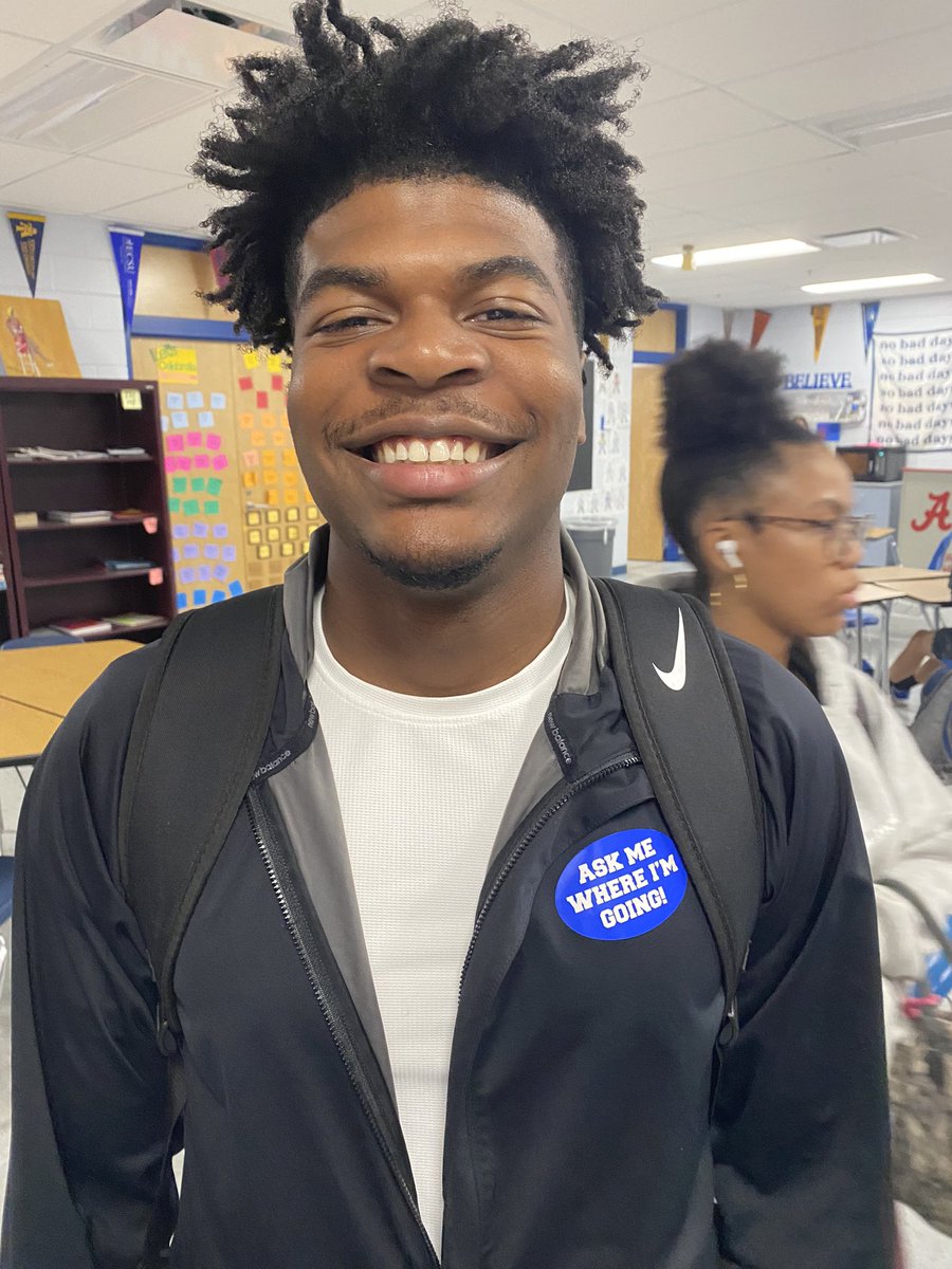 Decision Day 2023! Ask these Hawks “Where are YOU going?” They will proud to answer! #jointhehunt #collegedreams #CollegeDecisionDay <a href="/Armwood_HS/">Armwood High School</a> <a href="/HCPS_AVID/">HCPS_AVID</a>