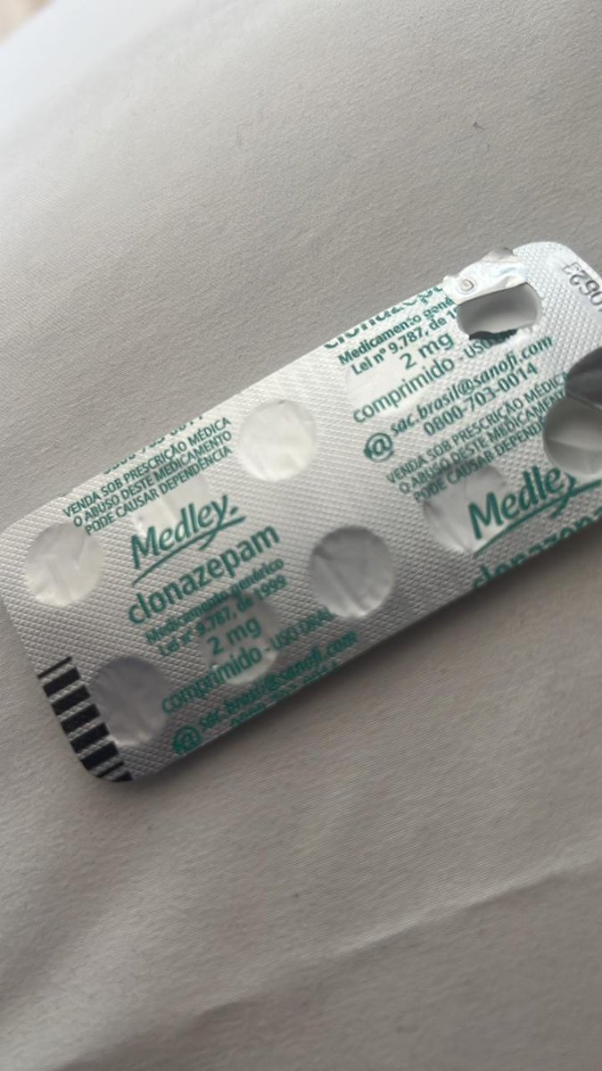 Parabéns sr. Alexandre de Moraes.
Paola da Silva Daniel está desde 27/04/, 06:30h, à base de "clonazepan", em razão de sua sanha persecutória insaciável.
Mas, não tenha dúvidas, pagará por cada grama ingerida de cada comprimido para amenizar essas humilhações.
Assim EU PROMETO!👍