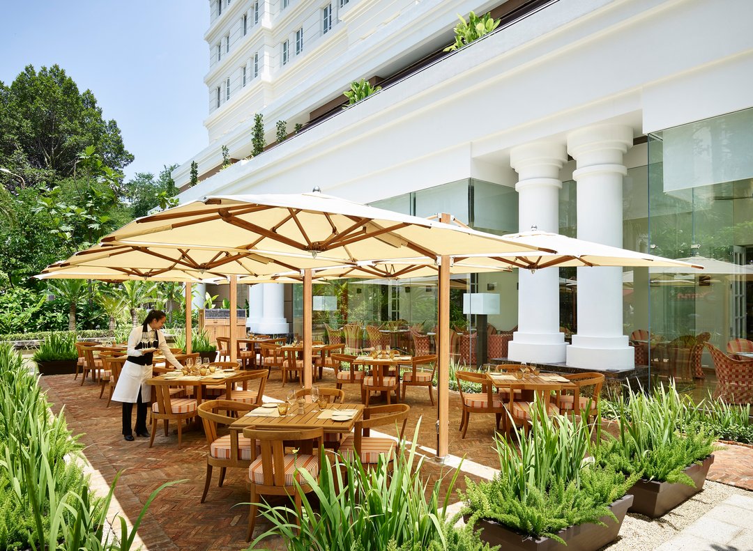Shade that makes a statement. 🤩Create a unique atmosphere, protect from inclement weather, or entirely transform your open-air spot - the sky's the limit!​

📸 Park Hyatt Saigon