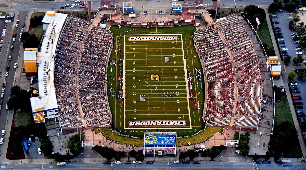 YannickSmith11's tweet photo. #AGTG after having a conversation with @Coach_Sprad I’m blessed to receive an offer from @GoMocsFB 💙 @CoachMP__  @DAWGHZERECRUITS @SummervilleFB https://t.co/jgeu1EGfUA
