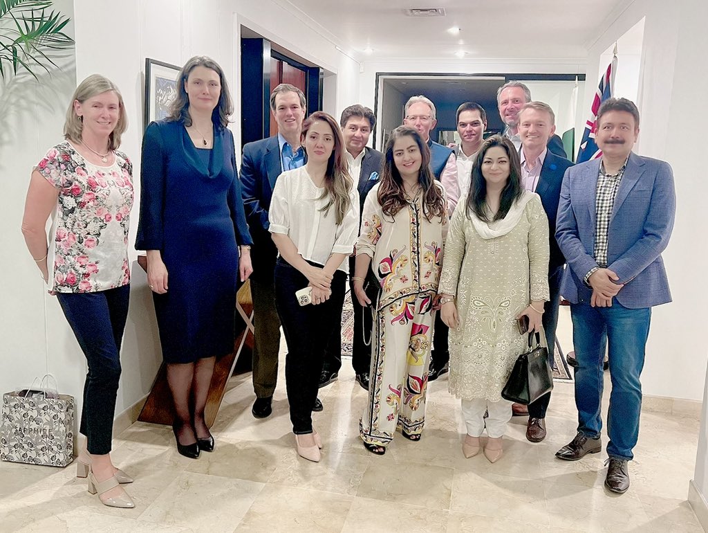 AmoonPasha's tweet photo. Farewell dinner by Neil Hawkins Australian High Commissioner and Mrs Dianne Hawkins for Damien Donavan. Invitees were Andrew J. Schofer Deputy Chief of Mission USA, Andrew Dalgleish &amp; Mrs British High Commissioner, Amir Atozia MOFA, Fajer Rabia Pasha, Gharida Farooqi, Omar &amp; Mrs https://t.co/5w7JSN4aaH