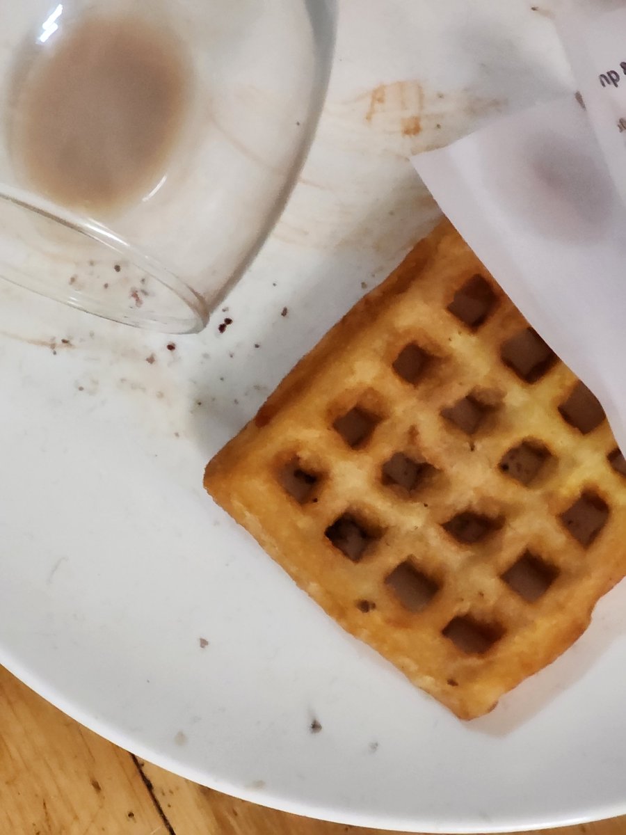 Ash leaves waffles around the house like eleven from stranger things