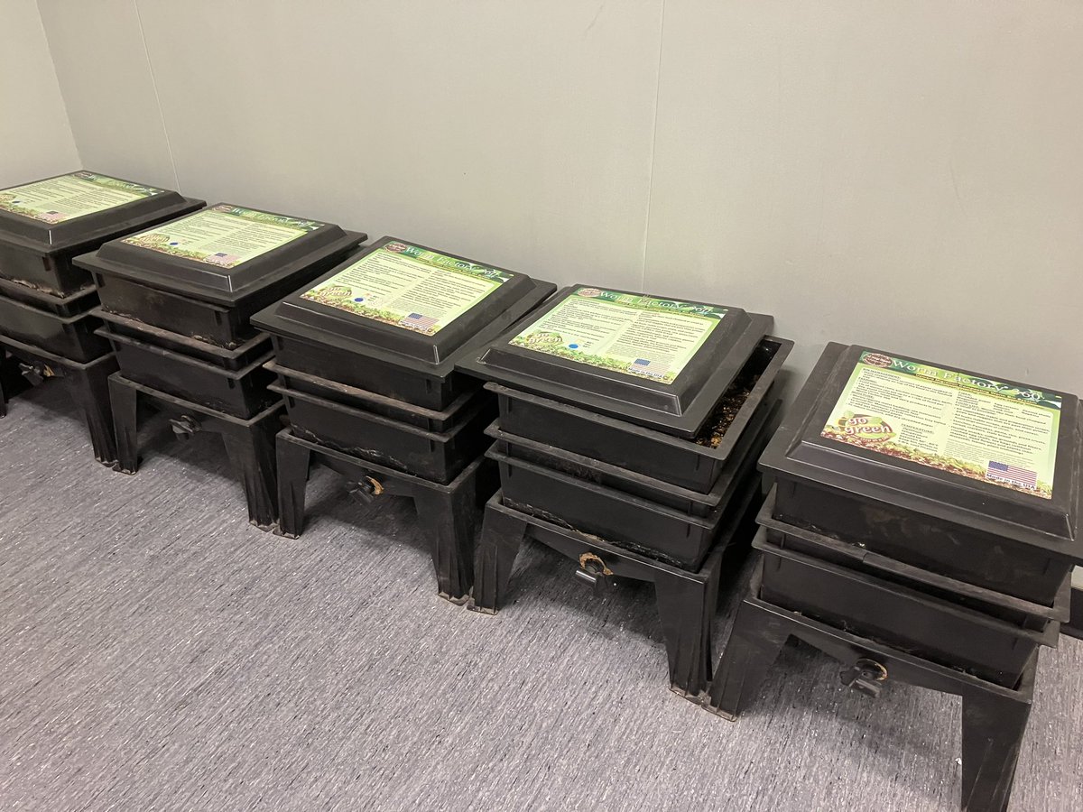 Annalee Nutter (@annaleeskinner) on Twitter photo I see that <a href="/Dickinsfield/">Dickinsfield</a> has their worm factory again/still! π great for those outdoor gardens! <a href="/FMPSD/">Fort McMurray Public School Division</a> I see that <a href="/Dickinsfield/">Dickinsfield</a> has their worm factory again/still! π great for those outdoor gardens! <a href="/FMPSD/">Fort McMurray Public School Division</a>