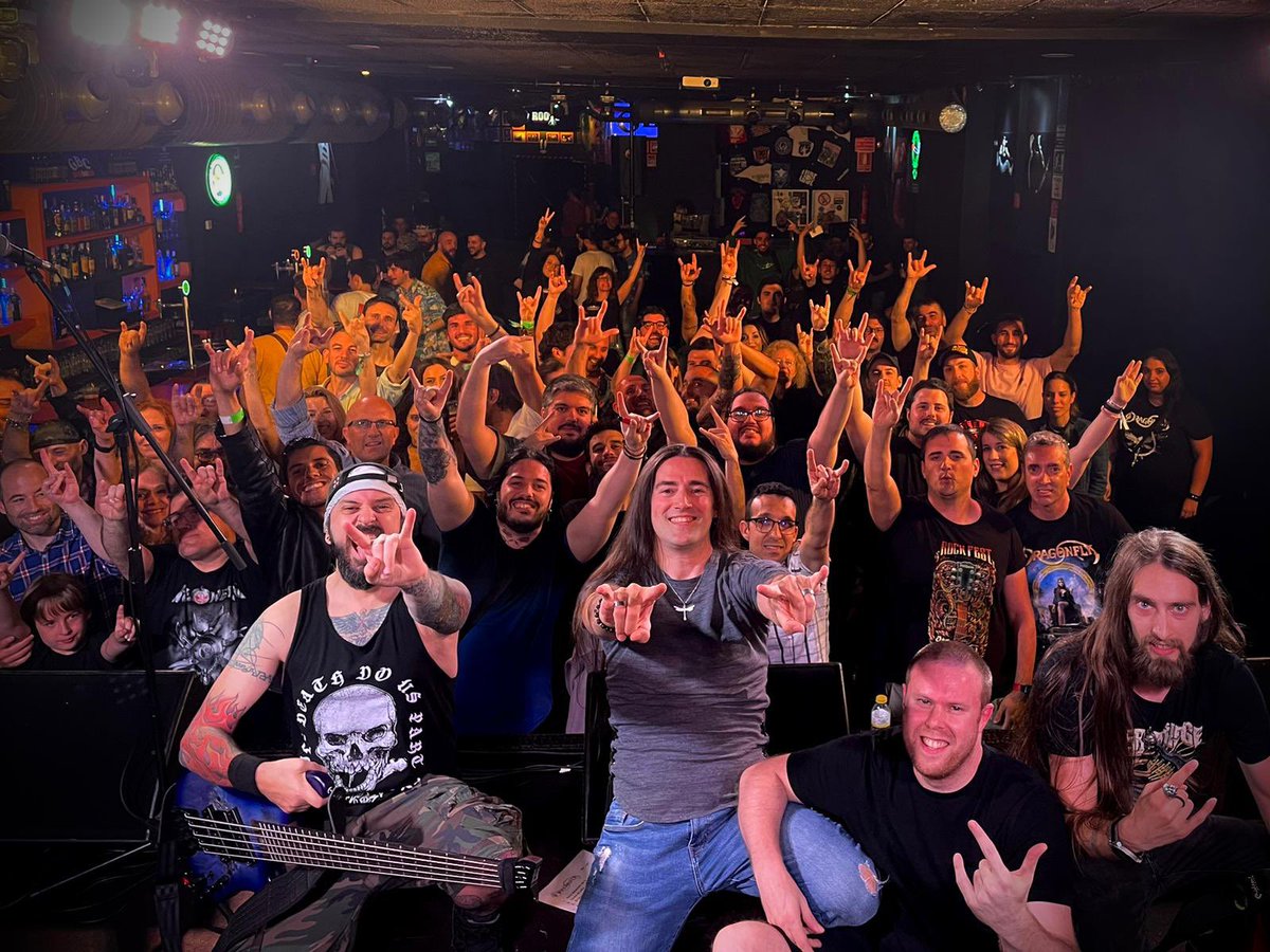 DragonflyBand's tweet photo. Mil gracias por vuestro calor MURCIA ❤️ OS QUEREMOS 🔥🤘
Continua el #DomineXV tour 👊 https://t.co/oy0sLF82Qv
