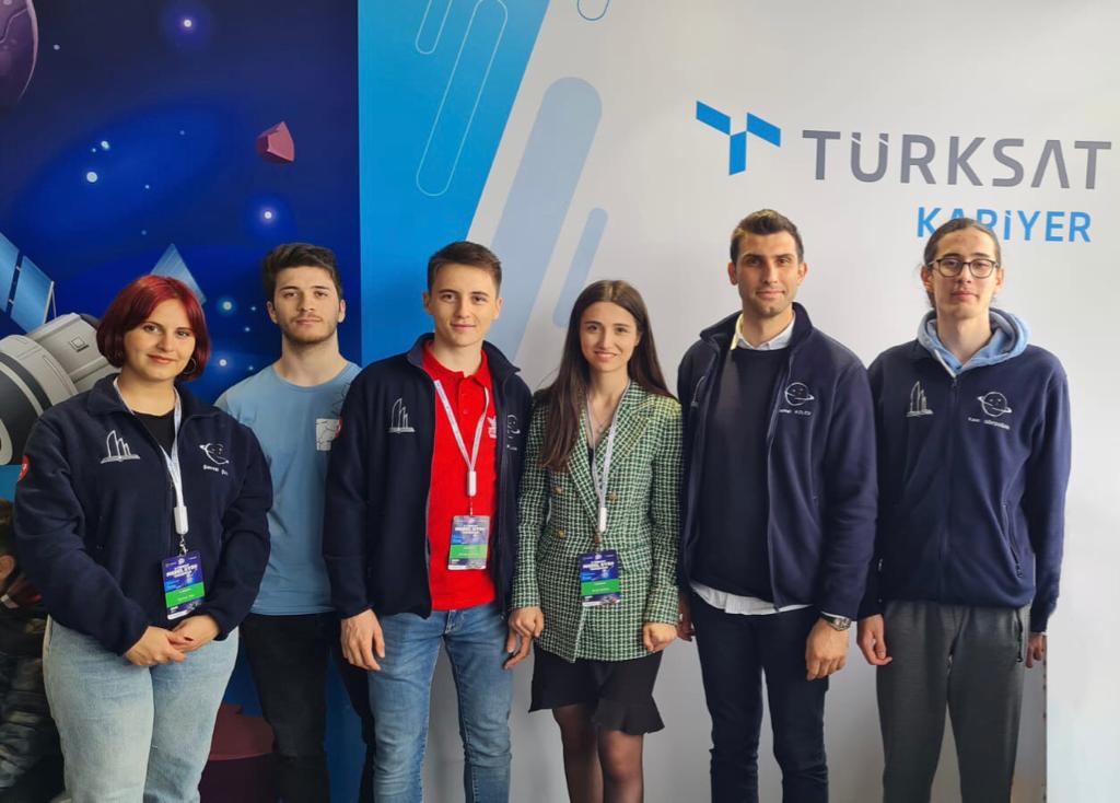 bdispate's tweet photo. Teknofest 8.Türksat Model Uydu Yarışması’ndan B-Dispate 🛰️

#TEKNOFEST2023 
#zonguldak #bdispate #bülentecevitüniversitesi #modeluydu #uydu #uzay #space #satellite #turksat #nasa #esa #tua https://t.co/a1vkGVOeQ5