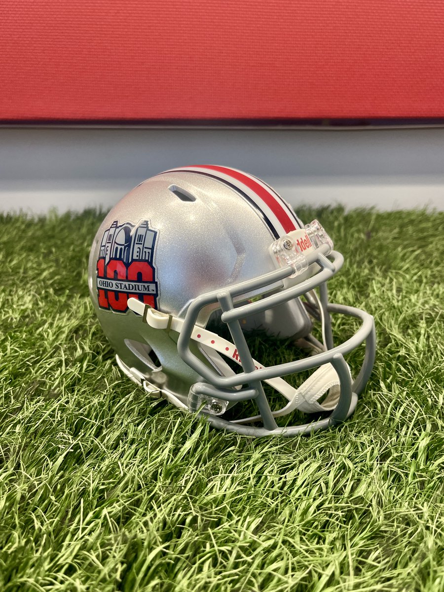 Brutus_Buckeye's tweet photo. 🚨 Mascot Monday 🚨 

👀 RT for a chance to win this @OhioStateFB mini helmet 🏈

1️⃣ Lucky winner will be announced at 5:00 PM‼️

#GoBucks | @SugardaleFoods https://t.co/VzcisenVur