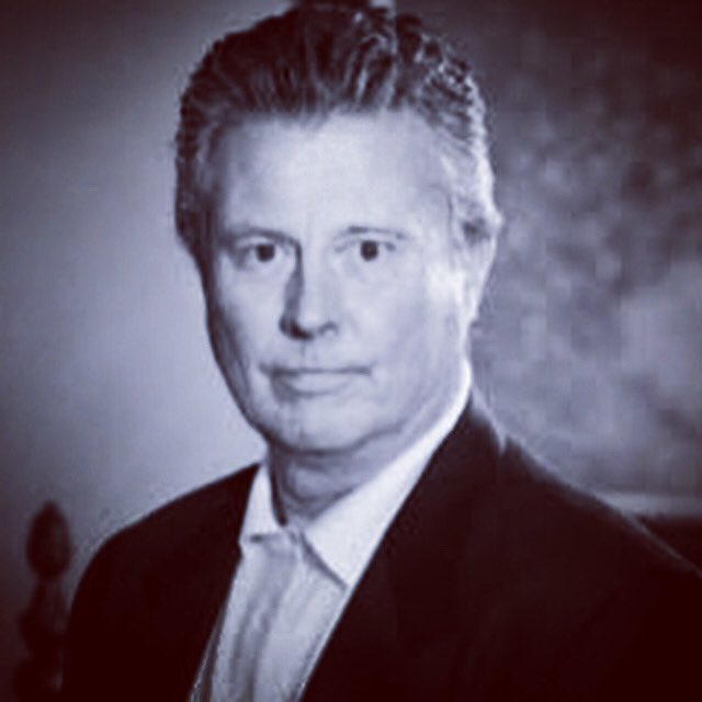 andactores's tweet photo. La Asociación Nacional de Actores lamenta profundamente el fallecimiento de nuestro Compañero Gastón Tuset, actor y director. Nuestras condolencias a sus familiares, amigos y compañeros. Descanse en Paz. https://t.co/fd6JFNLXqc