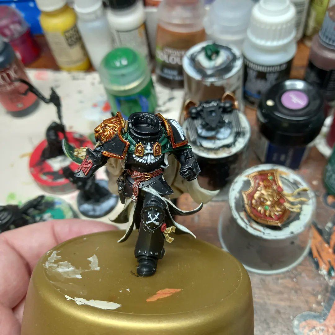 SJDKEY's tweet photo. #hobbystreak Day 856 (1949) Even more work on Lord of the first legion #spacemarines #adeptusastartes #warhammercommunity #darkangels #thelionreturns #1stlegion #sonsofcaliban #warhammer40k #lioneljohnson #warhammer #paintingwarhammer https://t.co/3CNF1THk8G