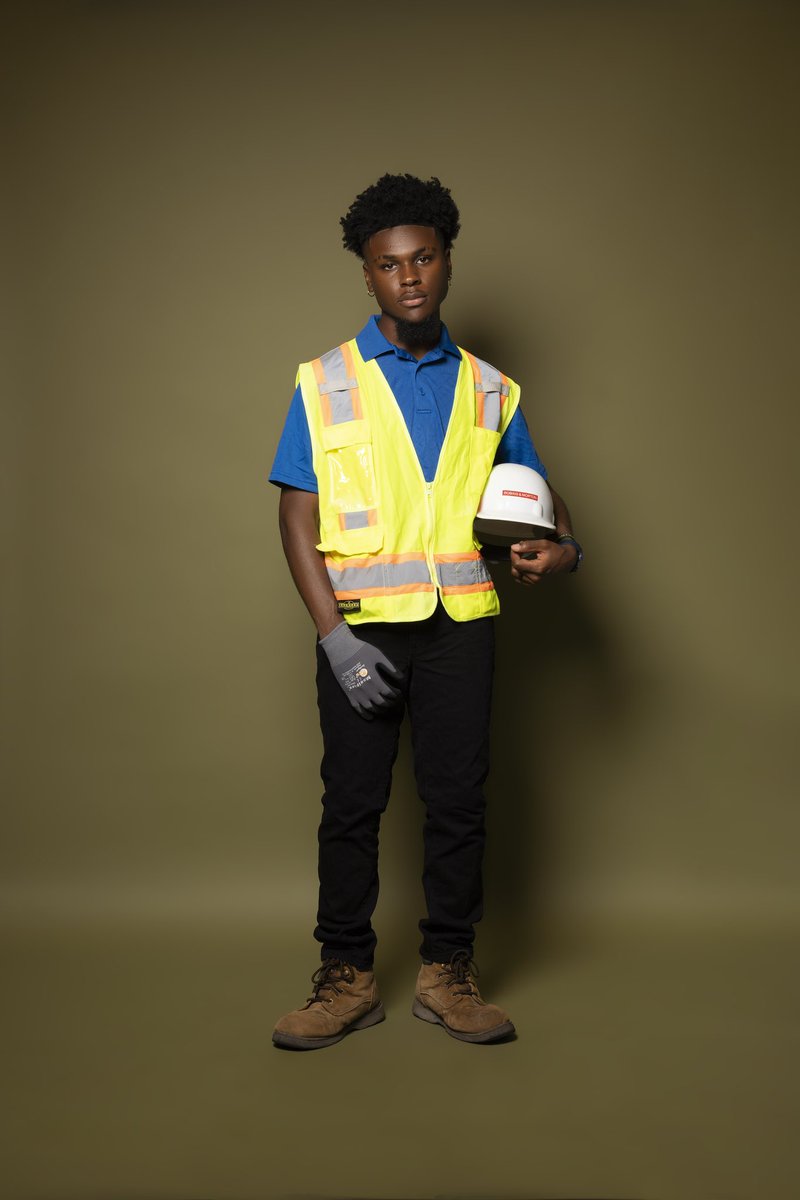 Dejuan2012's tweet image. 4 more days to go, next stop Field Engineer.🎓👷🏾‍♂️ #aamu23