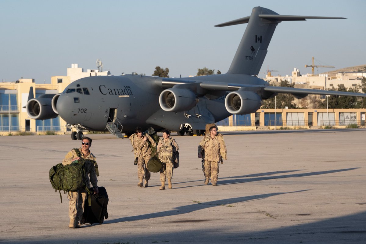 CanadianArmy's tweet photo. Soldiers from @4CdnDiv4DivCA are providing security and assistance to Canadian citizens evacuating from Sudan as part of Op SAVANNE.
The Canadian Army is ready to help Canadians at home and abroad.
Images have been digitally altered due to operational security. https://t.co/DU81EEUme2