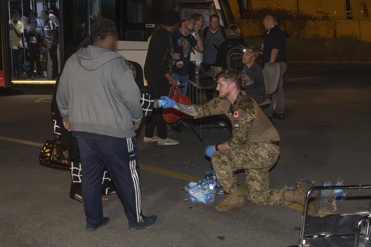 CanadianArmy's tweet photo. Soldiers from @4CdnDiv4DivCA are providing security and assistance to Canadian citizens evacuating from Sudan as part of Op SAVANNE.
The Canadian Army is ready to help Canadians at home and abroad.
Images have been digitally altered due to operational security. https://t.co/DU81EEUme2