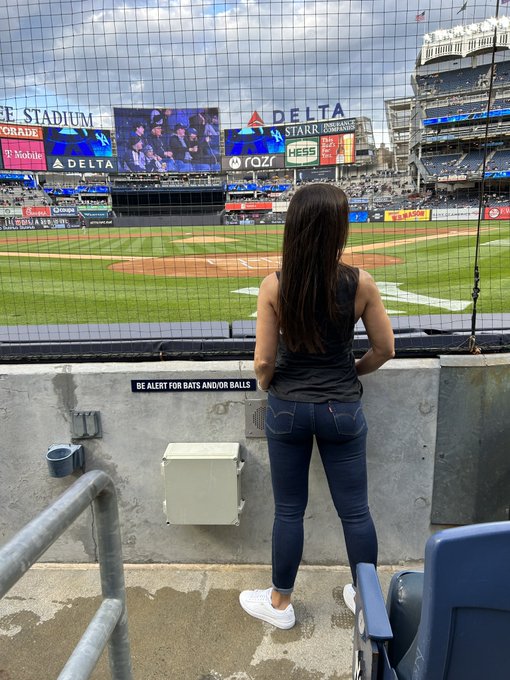 Take me out to the ball game @Yankees @TicketRev https://t.co/cgiGQ2rCpv